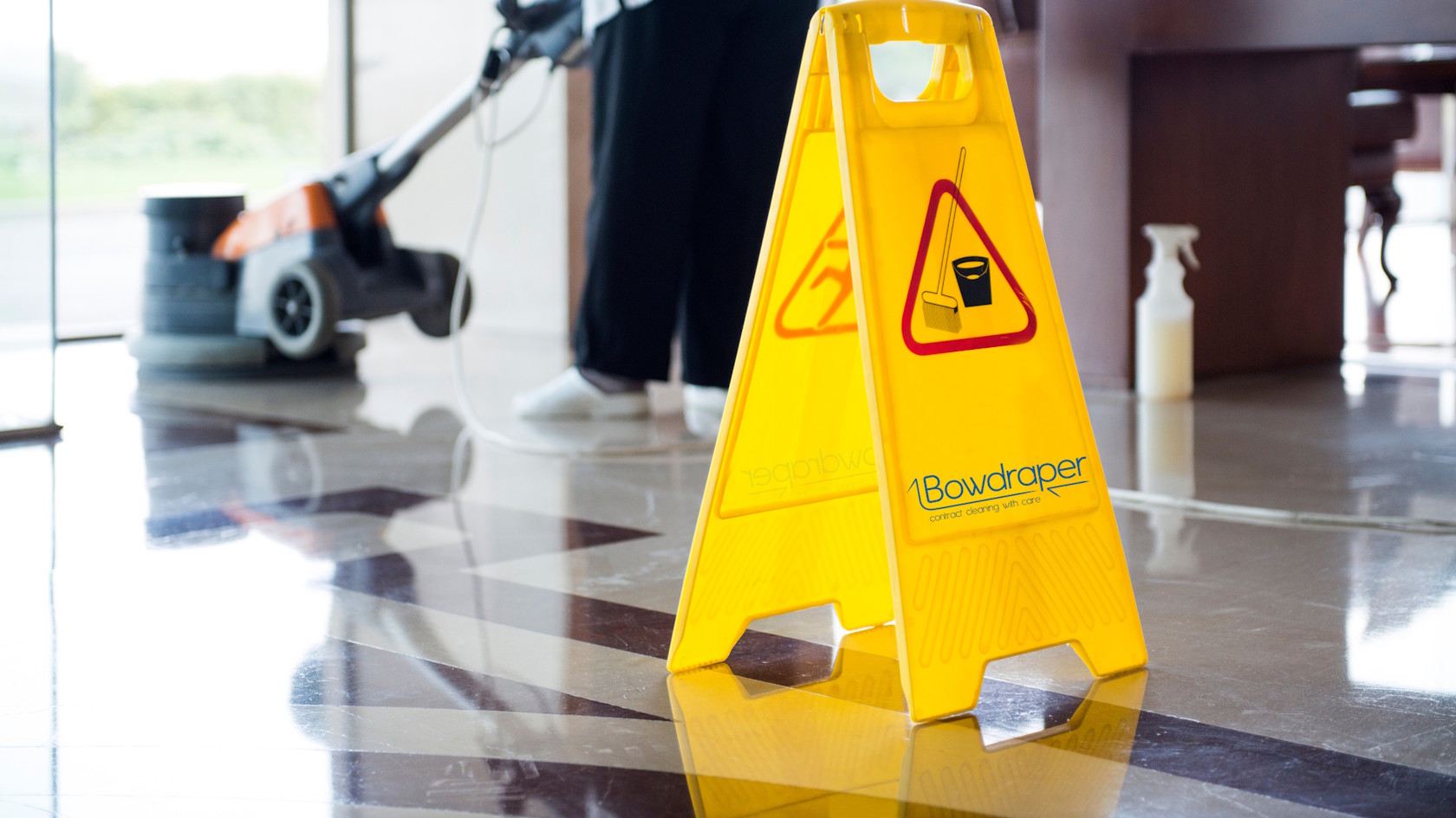 How is Contracting Out Your Cleaning Different (and Better) Than Doing it In-House?